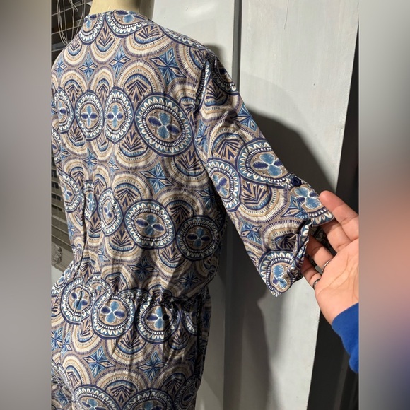 Forever 21 Blue and Cream Patterned Jumpsuit - Picture 8 of 9